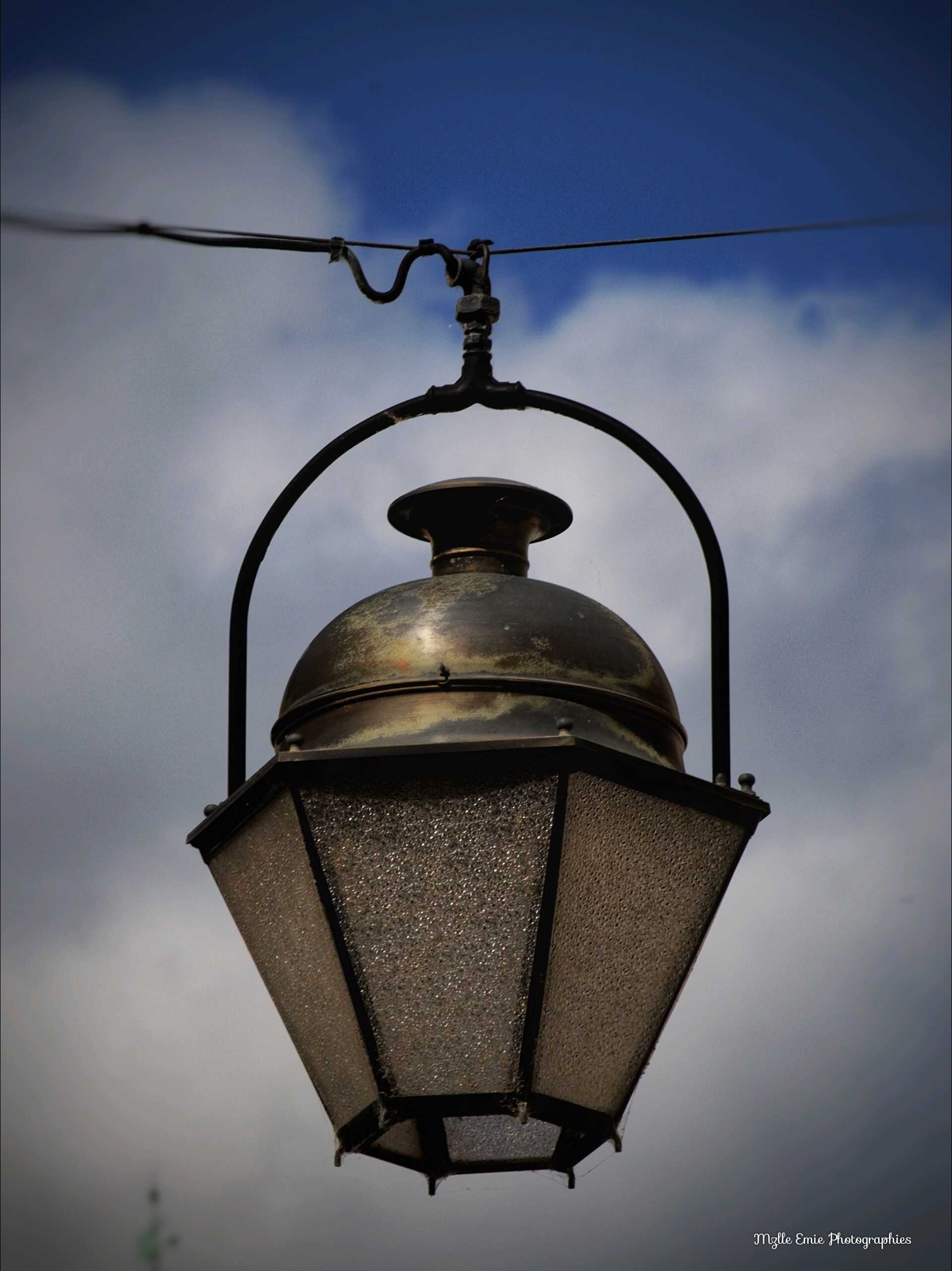 photo d'un lampadaire de la ville de Pau dans un slider ligthbox